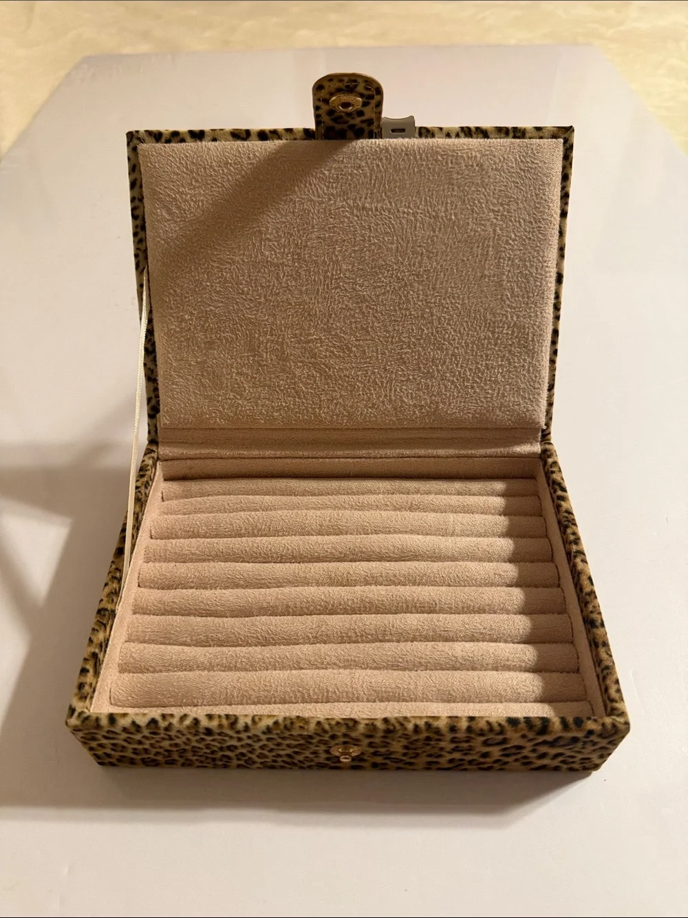 Reed & Barton Leopard Cheetah Print Ring Organizer - Beige Interior 7x5 NWOT